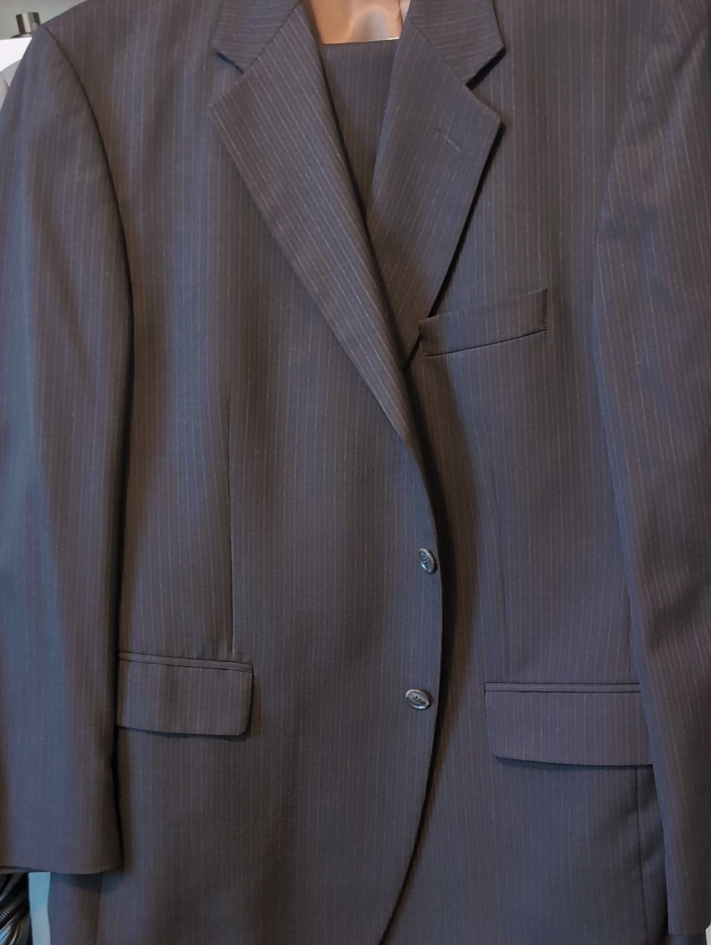 DEsigner Bill Blass Men's Dark Brown Pinstripe Two-Button Suit Jacket